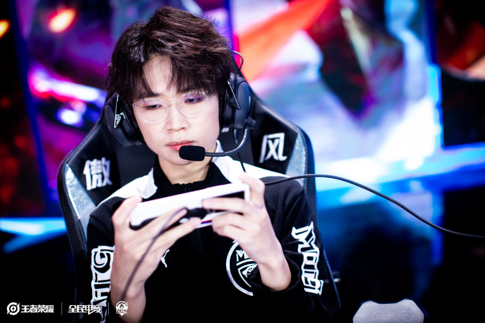 两人在比赛 两人在比赛