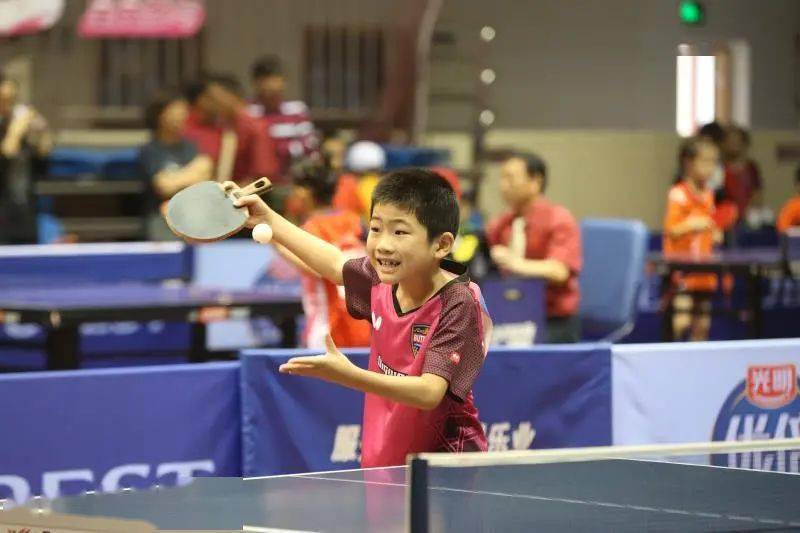 据领先位置 据领先位置